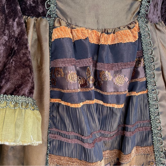 Period custom dress - Picture 6 of 12